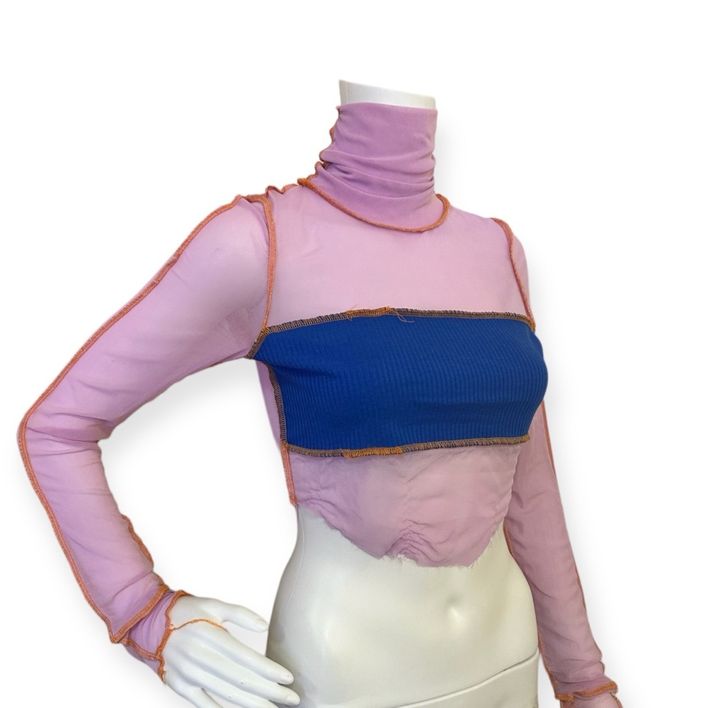 Princess Contrast Hight Collar Crop Top - Picture 3 of 6